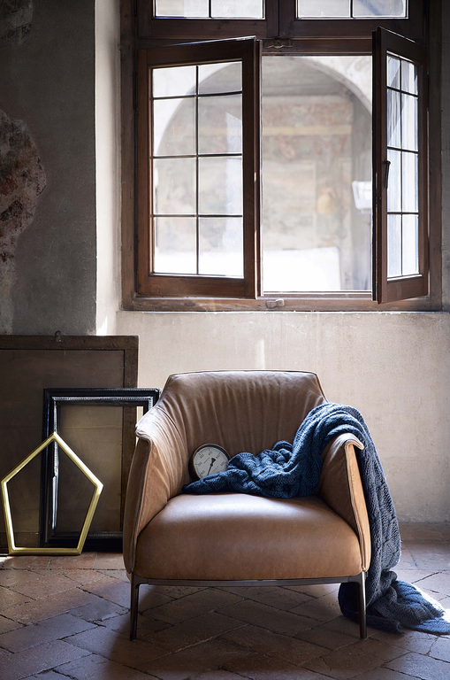 Кресло ARCHIBALD от Poltrona Frau