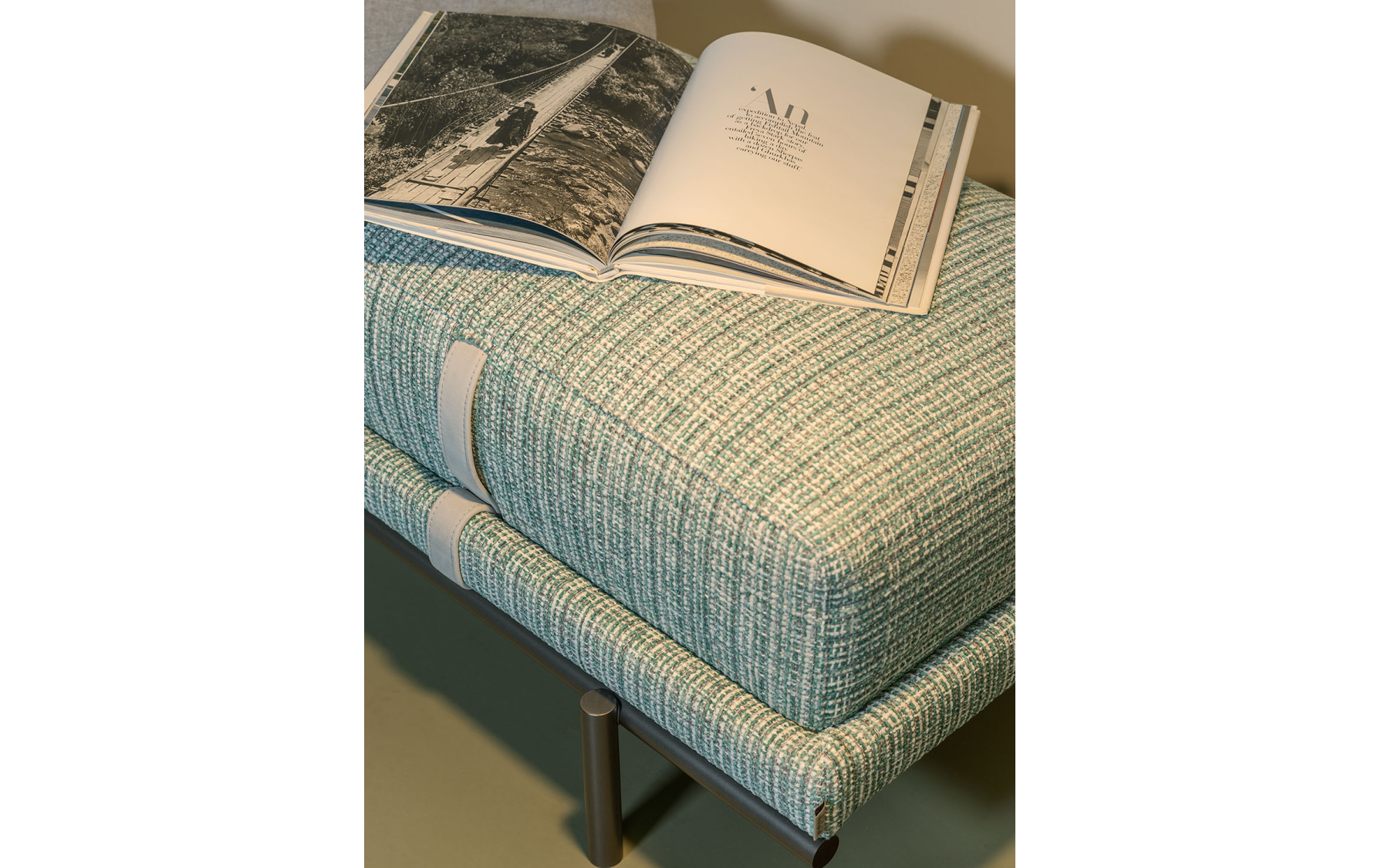 Банкетка NEW BOND от Flou