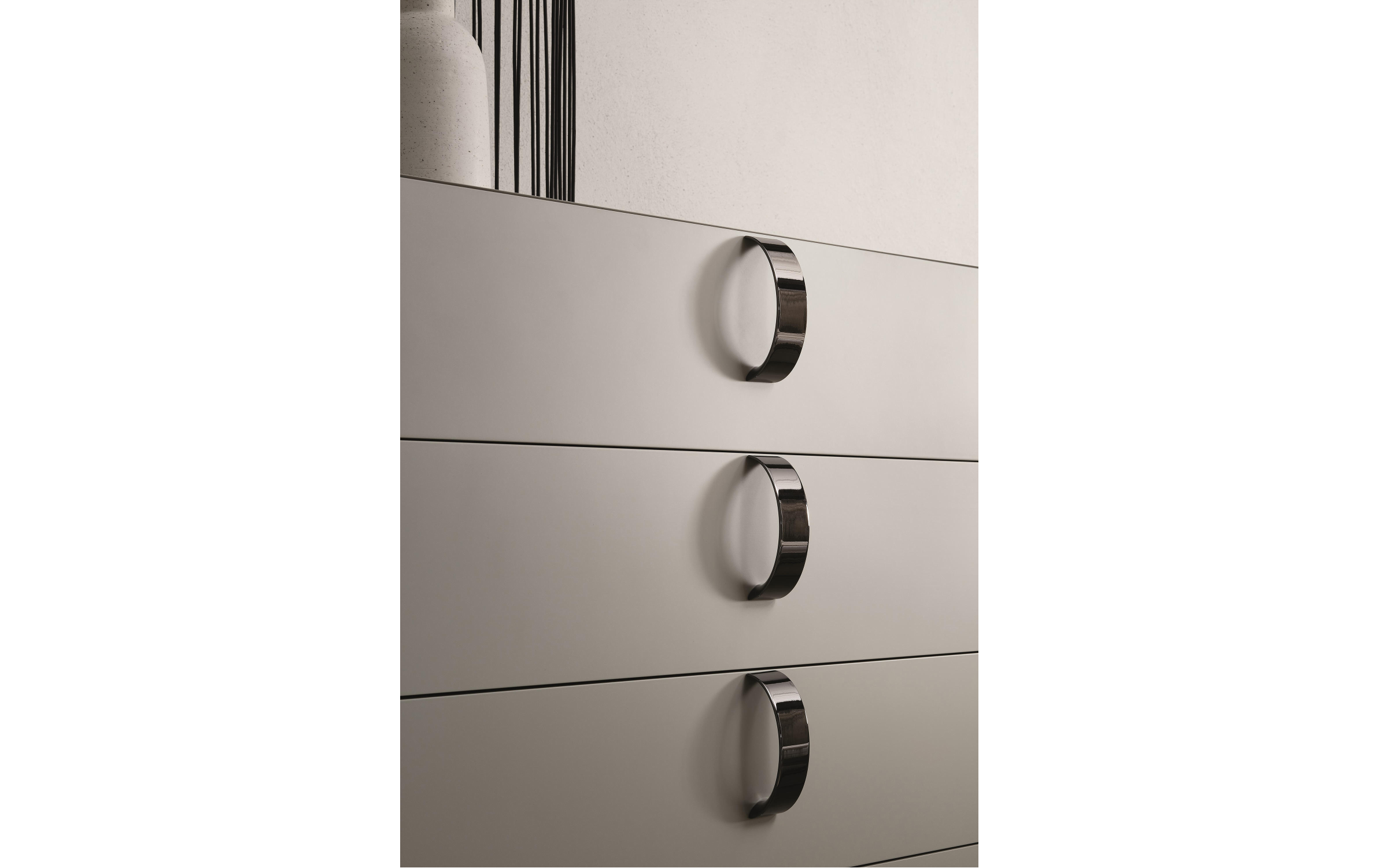 Высокий комод SPLENDOR с 7-ю ящиками от Flou