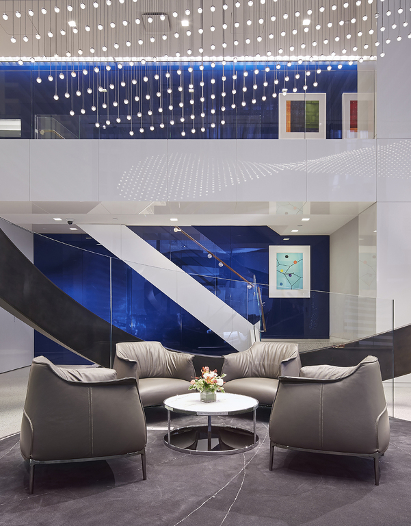 Кресло ARCHIBALD от Poltrona Frau