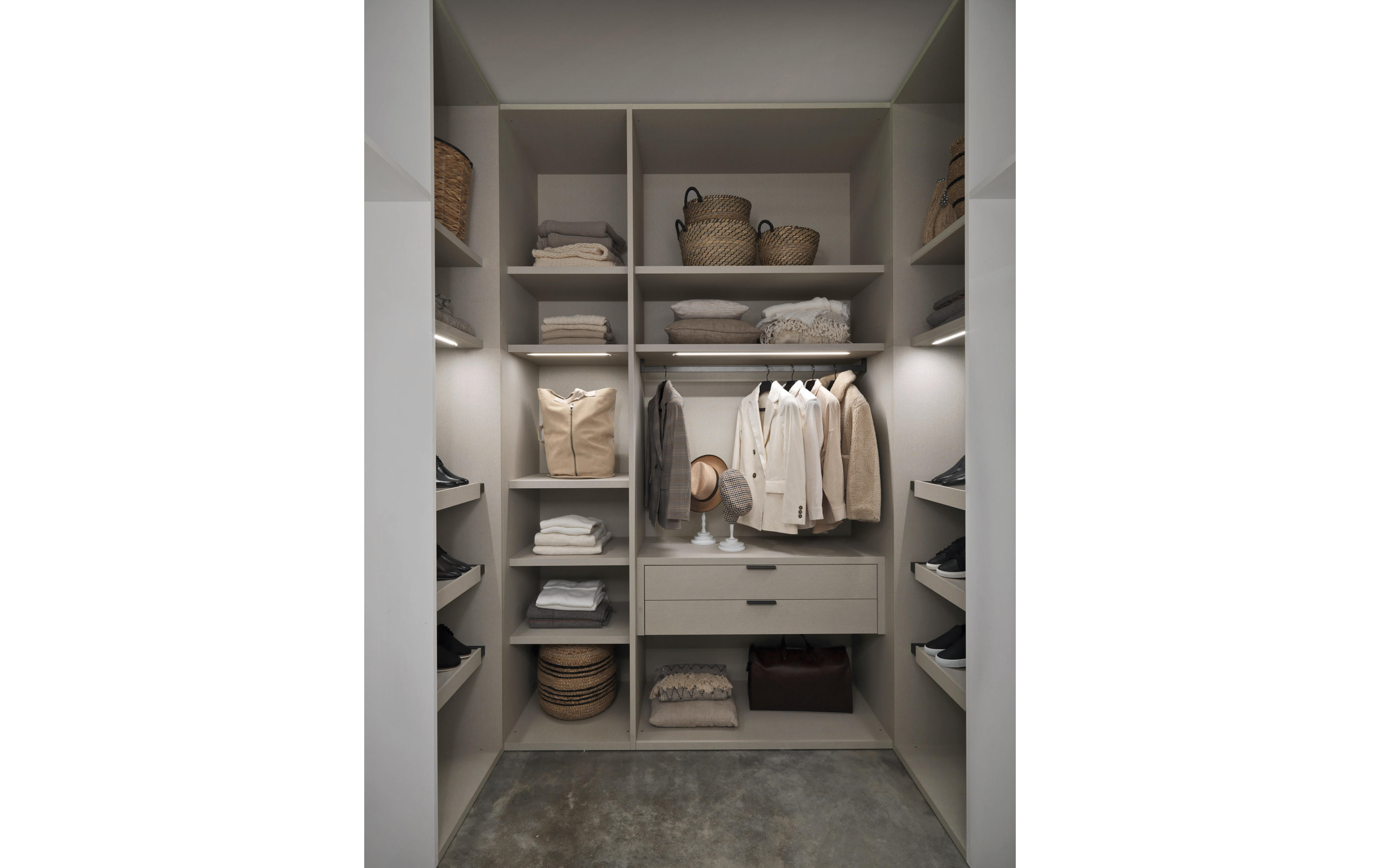 Гардеробные системы FREE от Zalf