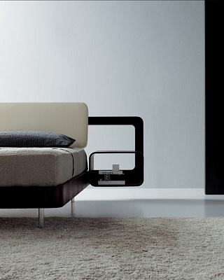 Дизайнерская итальянская двуспальная кровать VALENTINO от Emmemobili