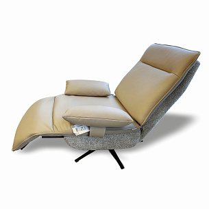 Поворотное кресло с реклайнером EVINO от Koinor