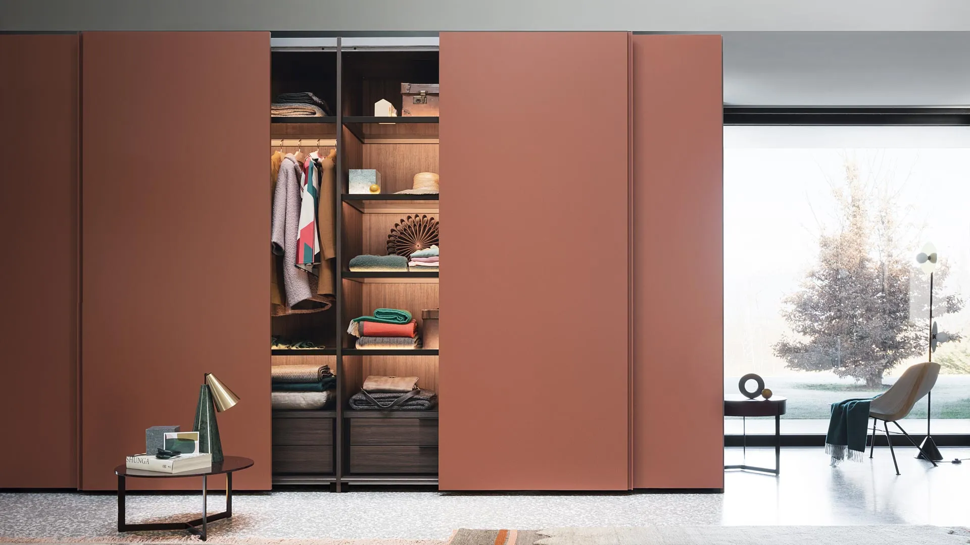 Гардеробный шкаф-купе TEXT от Lema