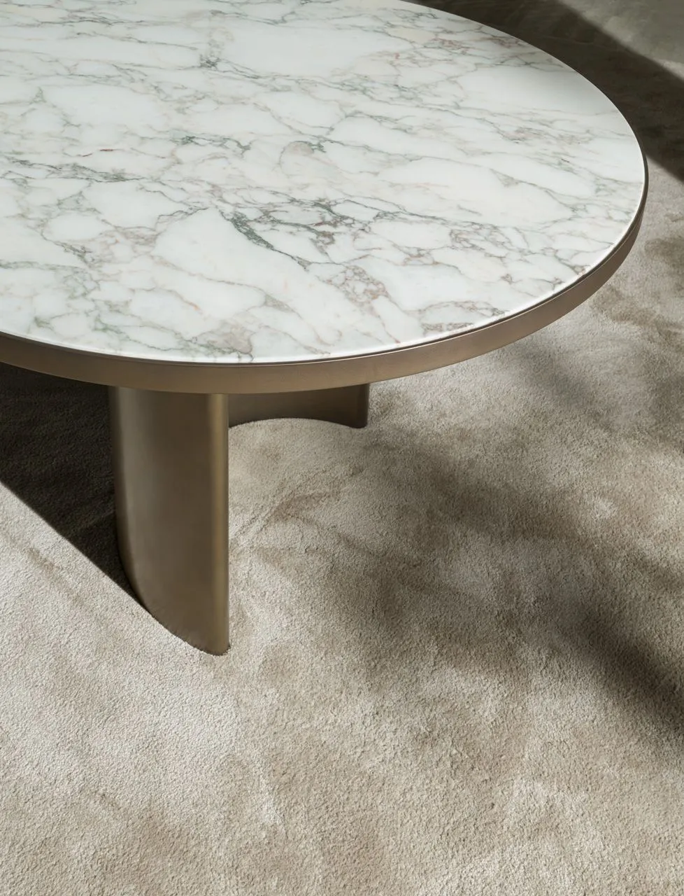 Cтолы BLEVIO от Molteni