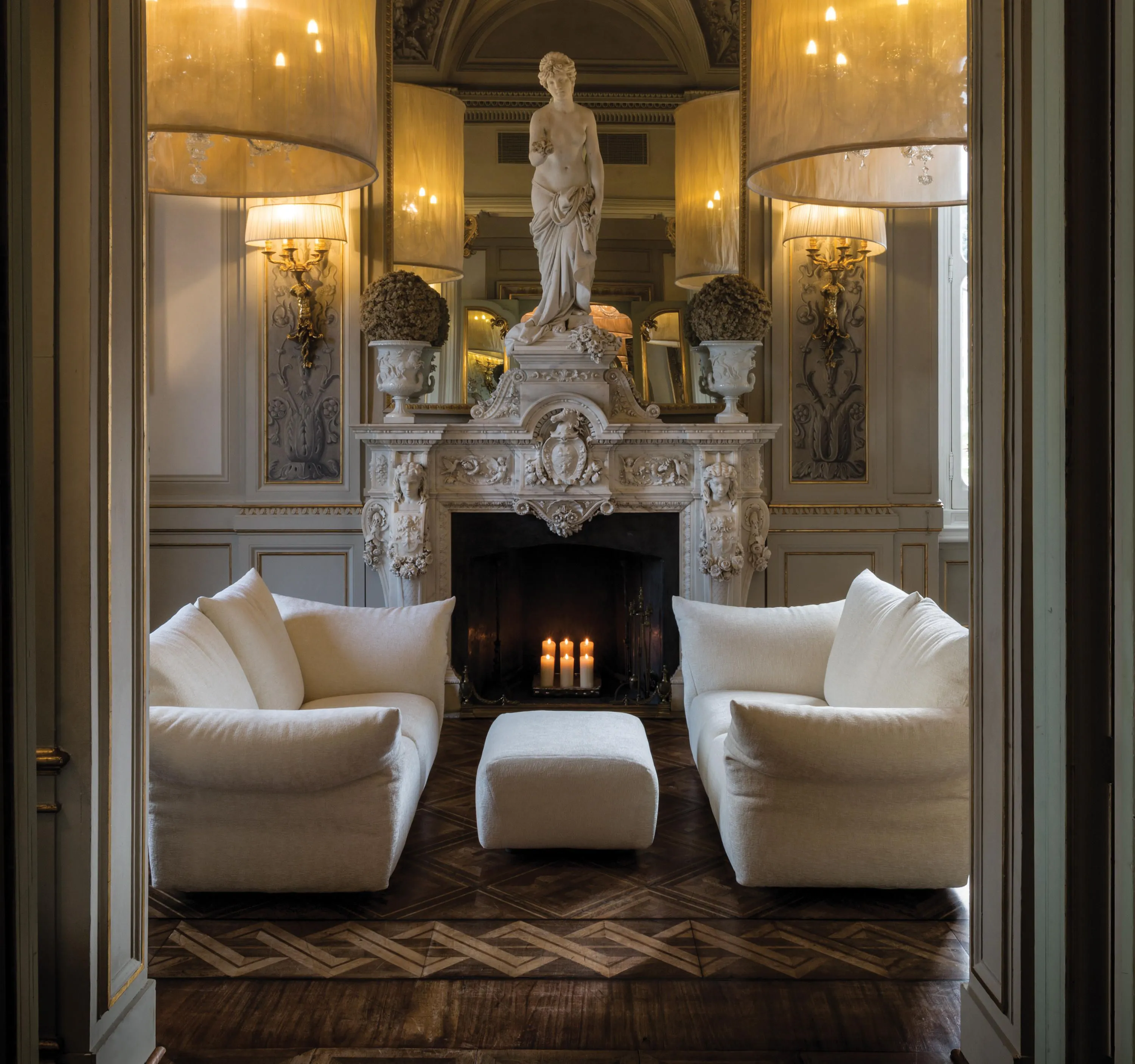 Диван STANDARD от Edra с умными подушками