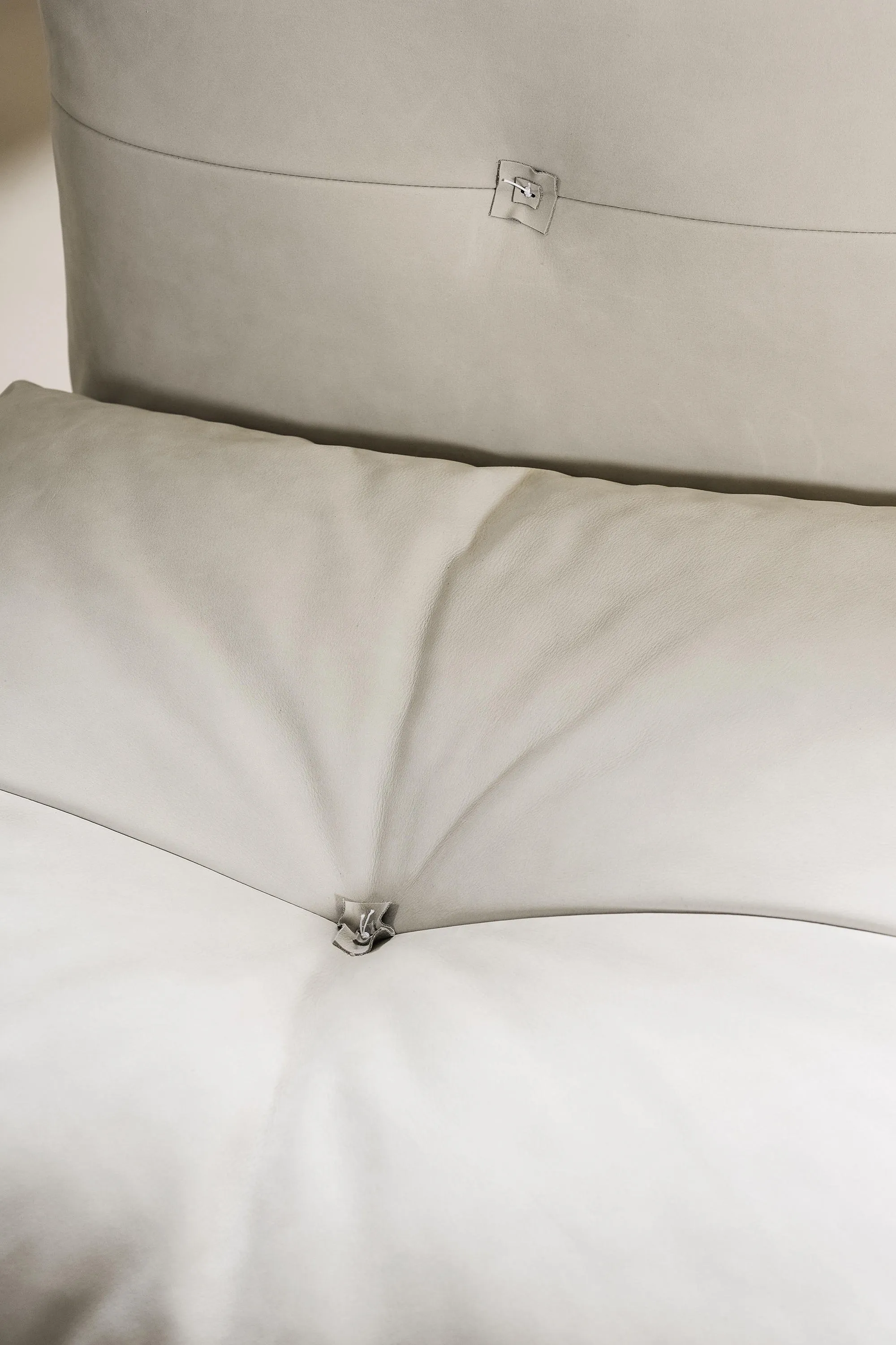 Кресло поворотное MILANO Camel от Baxter