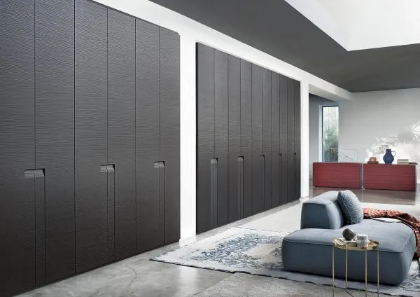 Гардеробный шкаф CEA от Lema