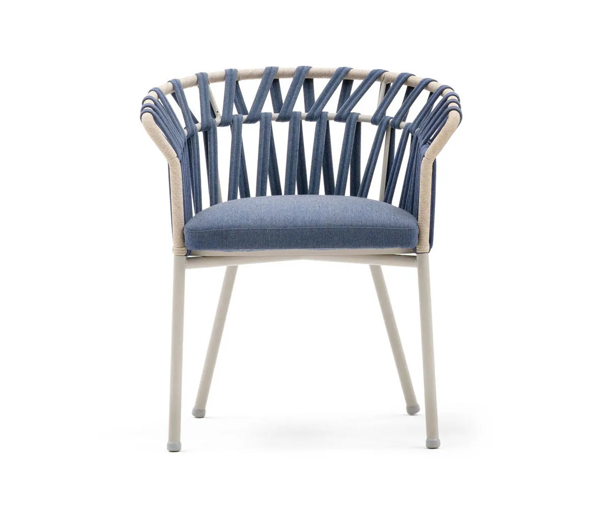 Уличный стул с подлокотниками EMMA Cross от Varaschin